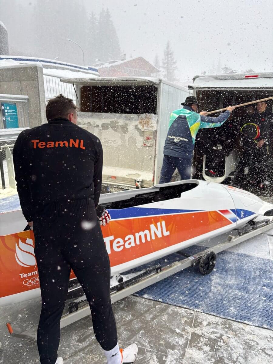 TeamNL bobslee transport